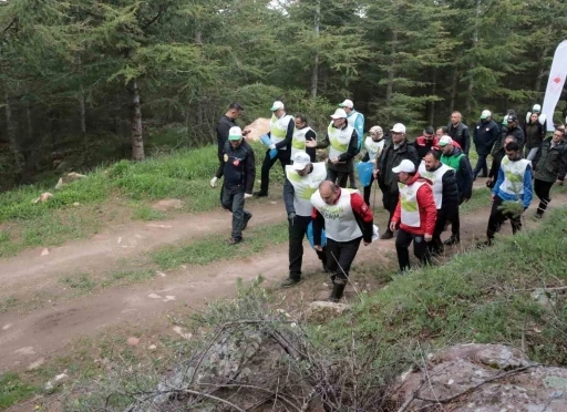 Kayseri protokol&uuml; yangınlara karşı ormanda temizlik yaptı
