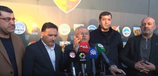 Kayseri protokol&uuml;nde galibiyet sevinci

