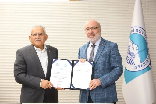 Kayseri Üniversitesi öğrencilerine sanat ve eğitim desteği
