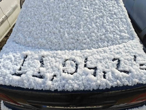 Kayseri&rsquo;ye Nisan ayında kar yağdı