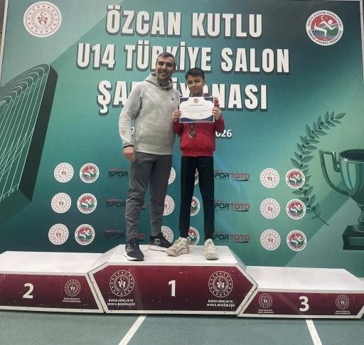 Kayserili sporcu T&uuml;rkiye &uuml;&ccedil;&uuml;nc&uuml;s&uuml; oldu
