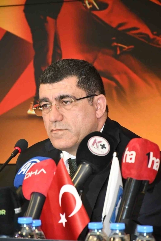 Kayserispor Başkanı A&ccedil;ıkalın: "Taraftarımızdan &ouml;z&uuml;r diliyoruz"
