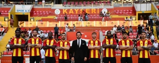 Kayserispor’un yeni transferleri görücüye çıktı
