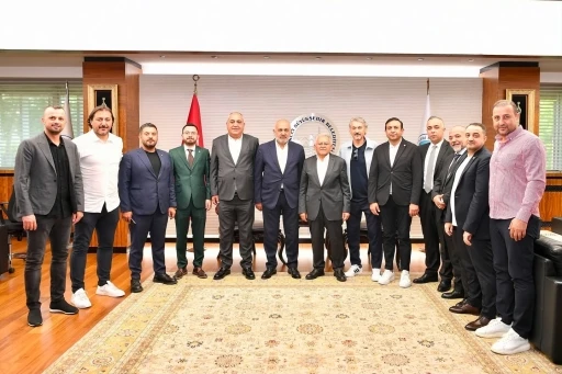 Kayserispor y&ouml;netiminden Başkan B&uuml;y&uuml;kkılı&ccedil;&rsquo;a ziyaret
