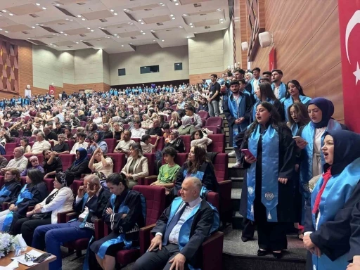 KAY&Uuml;&rsquo;de &lsquo;sadakat yeminli&rsquo; mezuniyet
