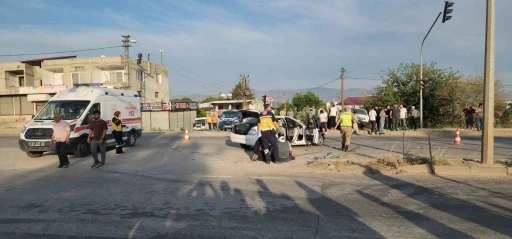 ’Kaza kavşağı’ olarak anılan yerde yine kaza: Vatandaşlar alt geçit istedi
