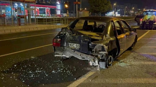Kaza yapan alkollü sürücü polise: &quot;Beni alın bırakmayın&quot;
