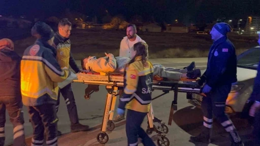 Kaza yapan alkollü sürücü, &quot;Gazeteci çekerse üflemem&quot; diyerek, ekiplere zorluk çıkardı
