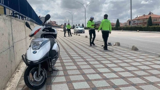 Kazada motosikletle birlikte 20 metre sürüklenen sürücüsü yaralandı

