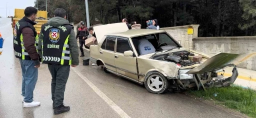 Kazada Tofaş ağır hasar g&ouml;rd&uuml;
