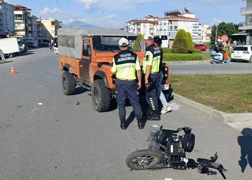 Kazadan yaralı kurtulan s&uuml;r&uuml;c&uuml;ye araca plaka takmamaktan 46 bin TL ceza
