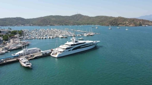 Kazak iş adamının mega yatı Fethiye’de
