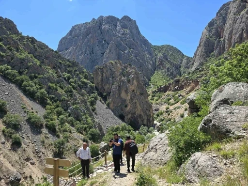 Kazankaya Kanyonu&rsquo;nun daima gezilen ve ziyaret&ccedil;i alan turizm merkezi olması hedefleniyor
