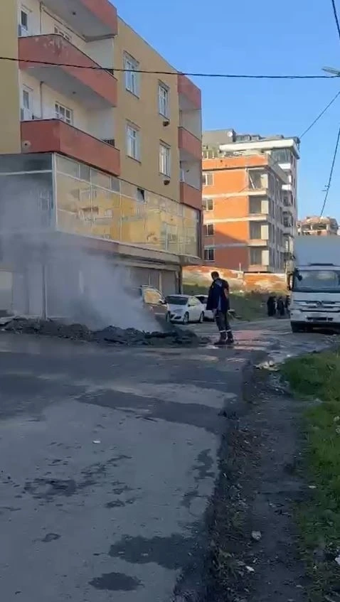 Kazı sırasında delinen doğal gaz borusu nedeniyle faciadan d&ouml;n&uuml;ld&uuml;
