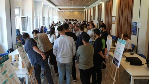 KB&Uuml; Bilişim Teknolojileri MYO&rsquo;da bitirme projeleri tanıtıldı
