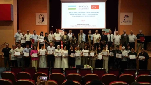 KB&Uuml;&rsquo;de &Ouml;zbek akademisyenlere yapay zeka eğitimi sertifikaları verildi
