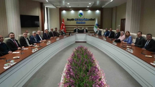 KB&Uuml; heyeti Kırşehir Ahi Evran &Uuml;niversitesi ile iş birliğini değerlendirdi
