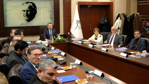 KB&Uuml; Senatosunda akademik performans ve projeler ele alındı
