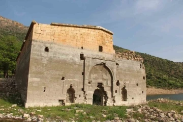 Keban Baraj Gölünde bir ilk