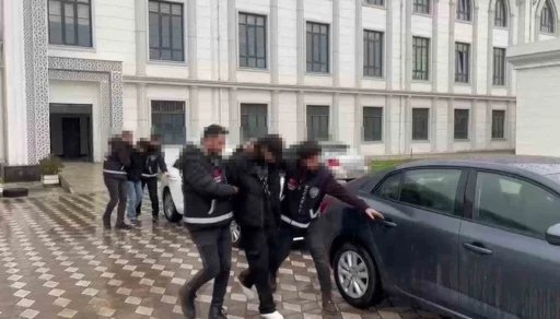 Kebap&ccedil;ı d&uuml;kkanını kurşun yağmuruna tutan 2 kişi tutuklandı
