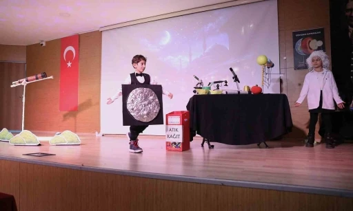 Ke&ccedil;i&ouml;ren Belediyesi&rsquo;nde &ouml;ğrenciler bilimi sahneye taşıdı
