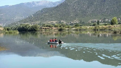 Kelkit Çayı’nda kaybolan genç kızı arama çalışmaları sürüyor
