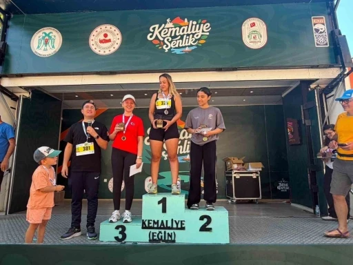 Kemaliye sokaklarında spor coşkusu yaşandı

