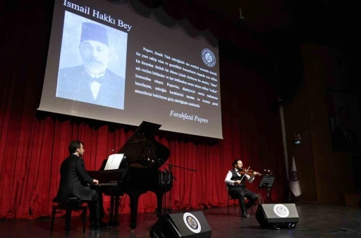 Keman ve piyano ile saklı kadim nağmeler: "T&uuml;rk m&uuml;ziği saz eserleri" Erzurum&rsquo;da b&uuml;y&uuml;ledi
