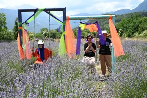 Kemer&rsquo;de "Mor turizm" başlıyor
