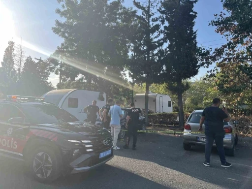 Kendisine küfreden arkadaşını silahla vurdu
