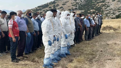 Kene ısırması sonucu hayatını kaybeden kadın defnedildi
