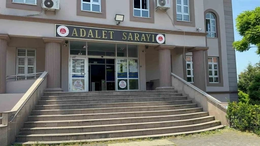 Kenevir yetiştirmek i&ccedil;in iklimlendirme sistemi kurmuş
