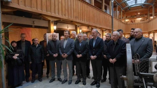 Kent m&uuml;zesi 17&rsquo;nci yaşını "zarafetin mirası" sergisiyle kutluyor
