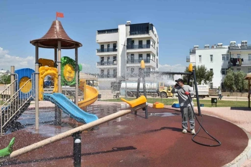 Kepez&rsquo;de park ve oyun alanlarında hijyen seferberliği
