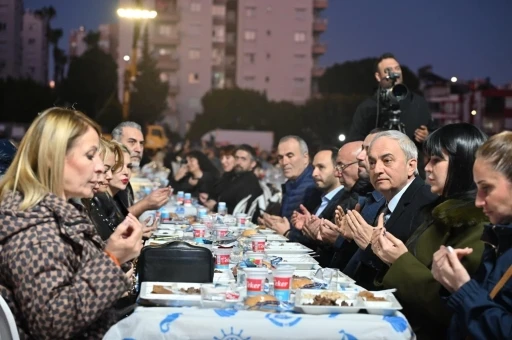Kepez&rsquo;de Ramazan bereketi: 5 mahalle tek sofra
