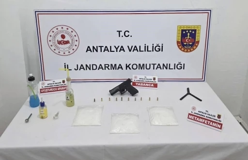 Kepez’de uyuşturucu operasyonu

