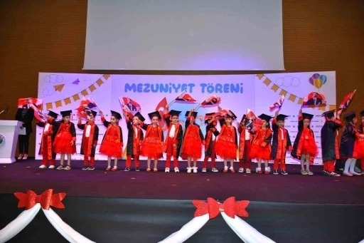 Kepez&rsquo;in kreşlerinde mezuniyet heyecanı
