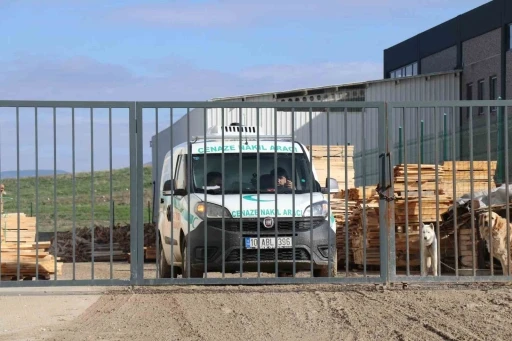 Kereste makinesinden fırlayan par&ccedil;a iş&ccedil;inin &ouml;l&uuml;m&uuml;ne neden oldu
