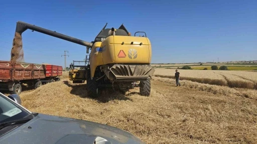 Keşan’da hasat halindeki tüm biçerdöver ve balya makineleri kontrol ediliyor
