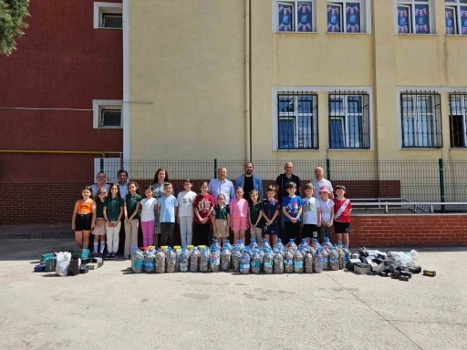 Keşan’da ilkokul öğrencileri 1 ton 109 kilogram atık pil topladı
