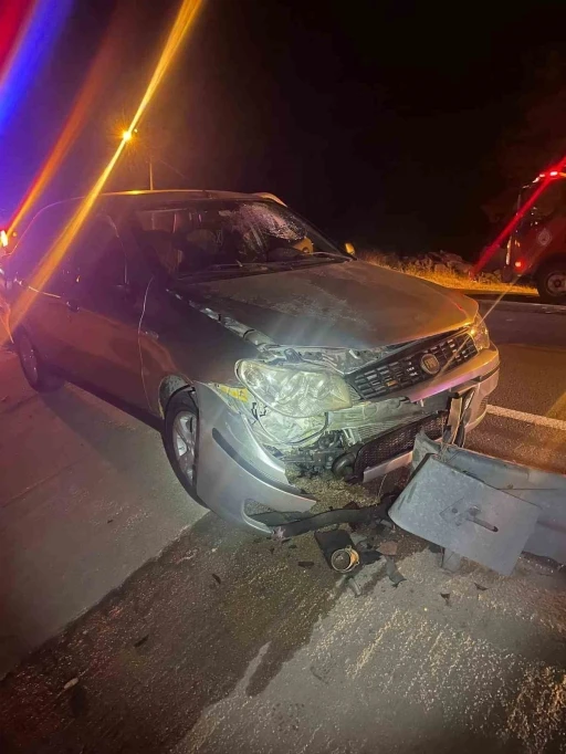 Keşan’da otomobil bariyerlere çarptı: 1 yaralı
