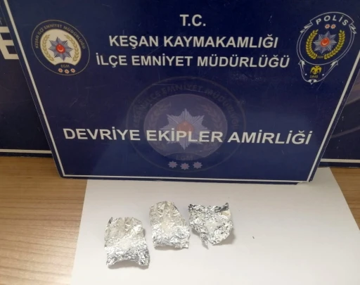 Keşan&rsquo;da polisin &uuml;st araması yaptığı ş&uuml;pheliden uyuşturucu ele ge&ccedil;irildi
