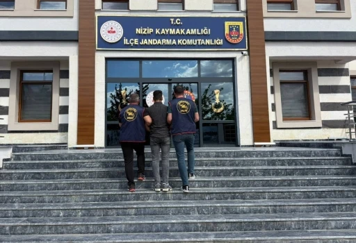 Kesinleşmiş 10 yıl cezayla aranan şahıs yakalandı
