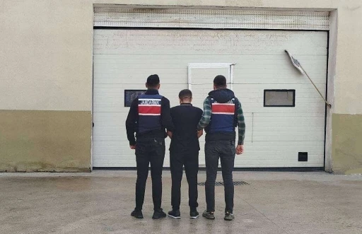 Kesinleşmiş 15 yıl hapis cezasıyla aranan şahıs yakalandı
