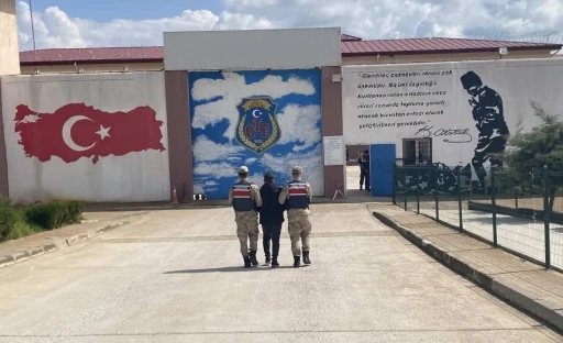 Kesinleşmiş 22 yıl cezayla aranan şahıs yakalandı
