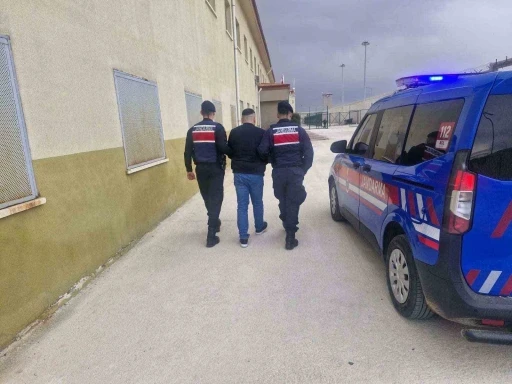 Kesinleşmiş 26 yıl cezayla aranan şahıs yakalandı
