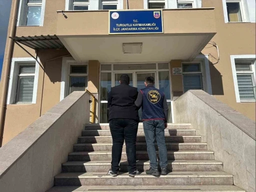 Kesinleşmiş 43 yıl 8 ay hapis cezasıyla aranan şahıs yakalandı
