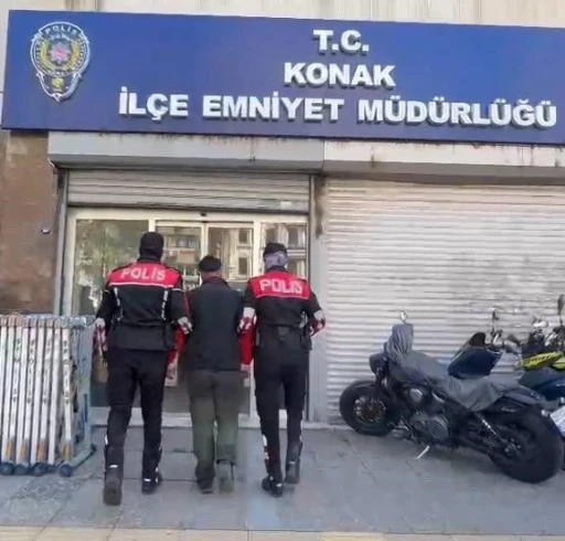 Kesinleşmiş 86 yıl hapisle aranan hırsız İzmir’de yakalandı
