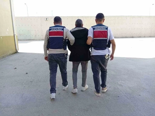 Kesinleşmiş hapis cezalarıyla aranan 2 şahıs yakalandı
