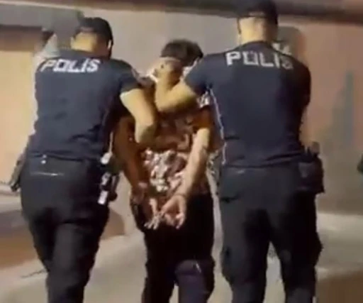 Kesinleşmiş hapis cezası bulunan hükümlü İzmir’de yakalandı
